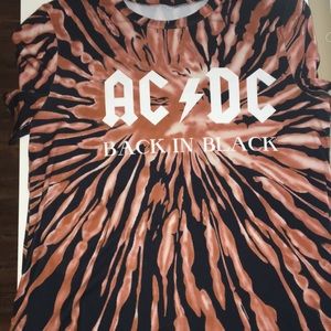 AC/DC BACK IN BLACH SHIRT